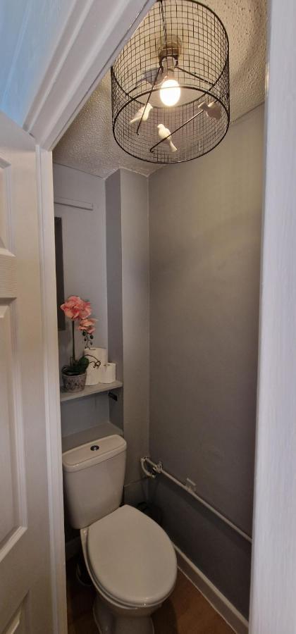 Spacious & Comfy Home- Very Close To Nec Birmingham ,Hs2 & Airport- Perfect For Contractors & Groups- Free Parking & Fast Wifi Marston Green Екстер'єр фото